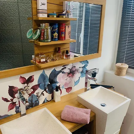 Superbe Loft Jacuzzi Cinema Сasa de vacaciones